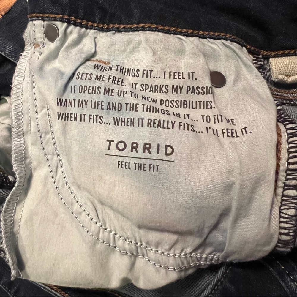 torrid Dark Blue High-Rise Feel The Fit Super Soft Casual 5 Pocket Jeggings - Picture 11 of 12